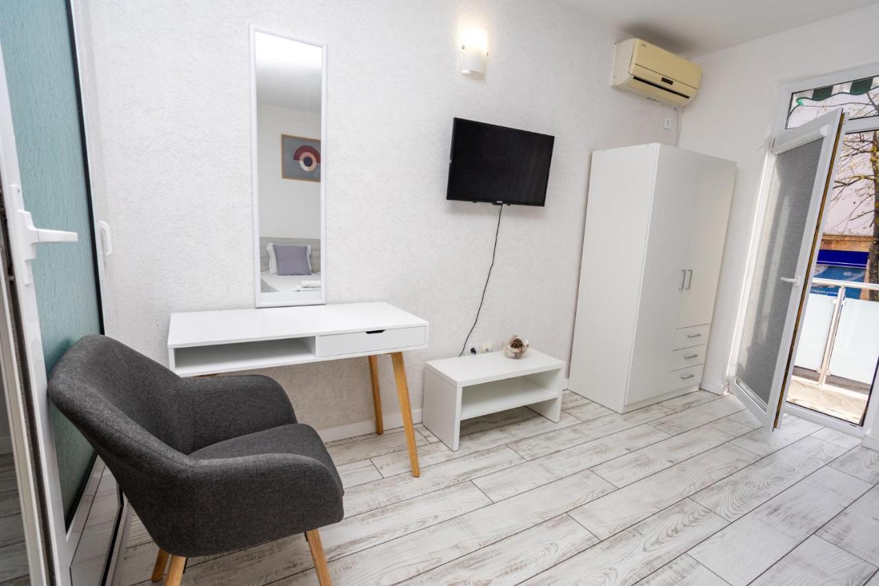 Guest House Desi - Къща За Гости Деси 巴尔奇克 外观 照片